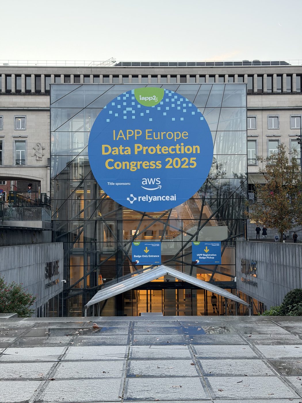 Entrée du congrès IAPP Europe Data Protection Congress 2025 à Bruxelles