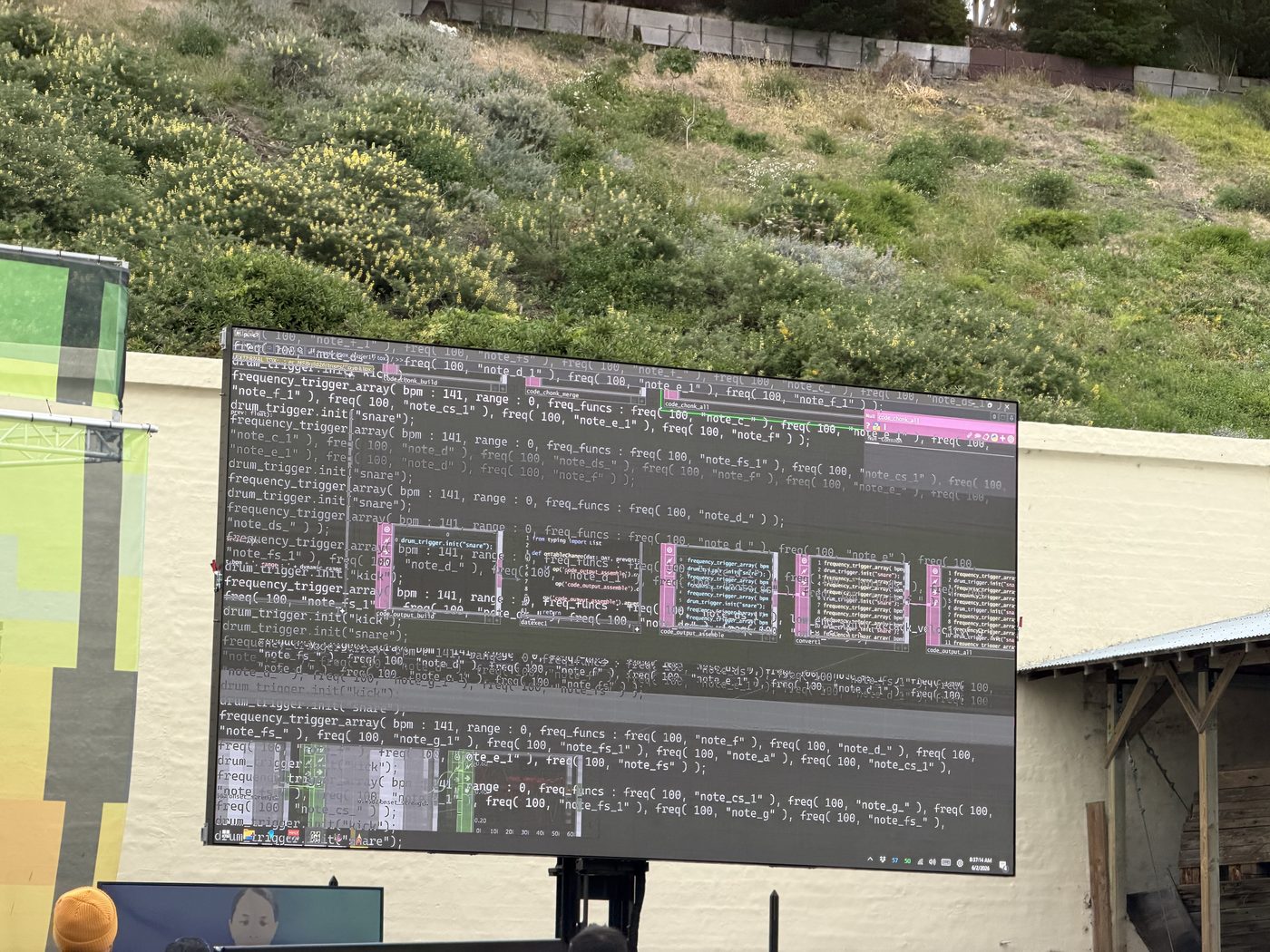 Démonstration de génération de musique par le code sur écran géant, au Microsoft Build 2026 à San Francisco